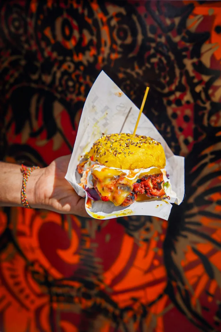 burger-street-food-sauce-fromage-bollystreet